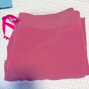 Livingston Fig Scrub Pants pink